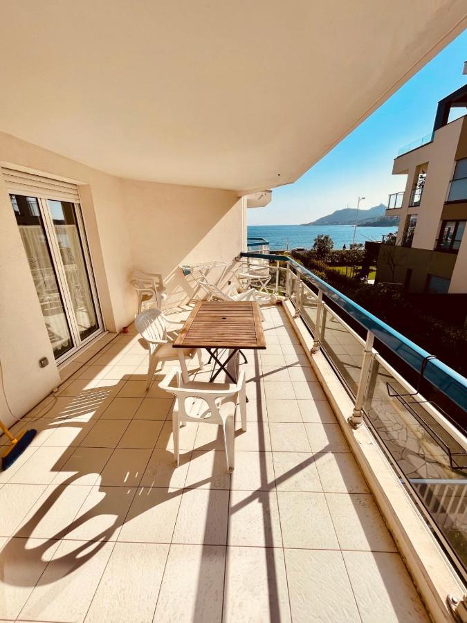 Spacieux Deux Pieces En Front De Mer Pour 4 Personnes Ref Plage 12 Saint-Raphaël Exterior foto