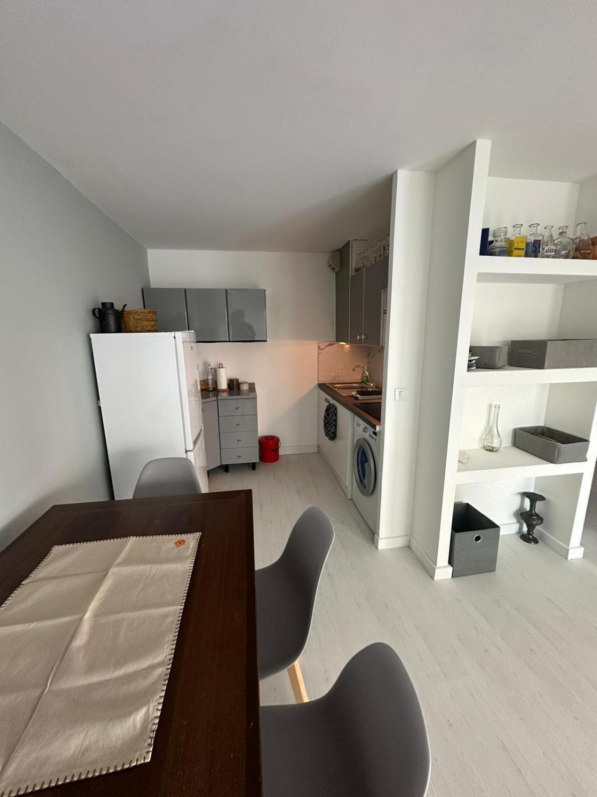 Spacieux Deux Pieces En Front De Mer Pour 4 Personnes Ref Plage 12 Saint-Raphaël Exterior foto